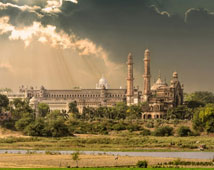 Bada Imambada, Lucknow Travel Packages